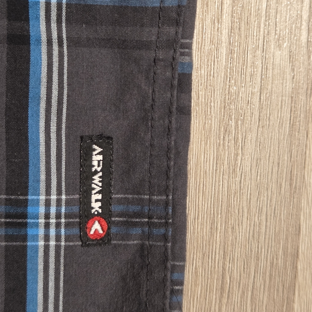 Air Walk Plaid Shirts (2) Size Medium - Picture 9 of 9